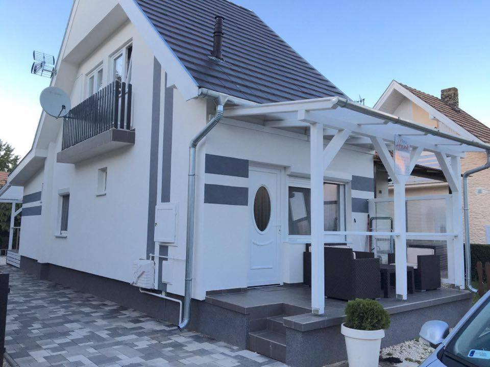 Rita Apartmanhaz Бюк Экстерьер фото